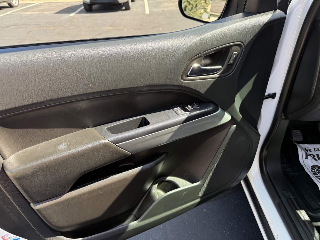 2022 Chevrolet Colorado - $17,500