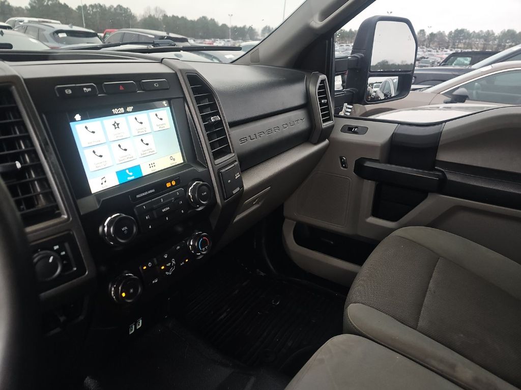 2019 Ford F-350 - $34,995