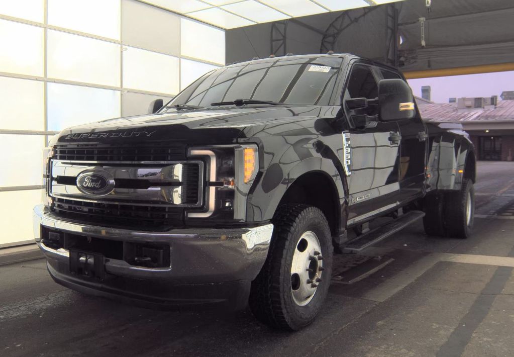 2019 Ford F-350 - $34,995