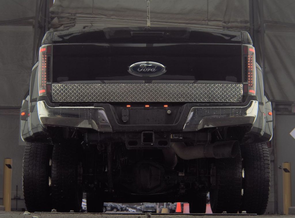 2019 Ford F-350 - $34,995