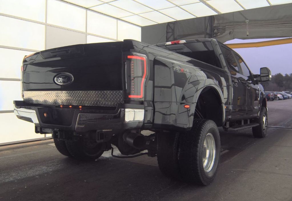 2019 Ford F-350 - $34,995