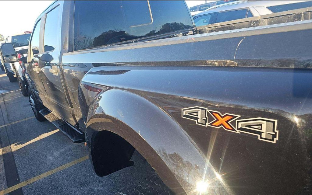 2019 Ford F-350 - $34,995