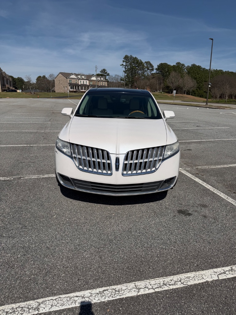 2010 Lincoln MKT - $5,200