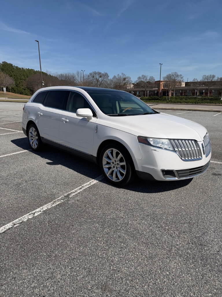 2010 Lincoln MKT - $5,200