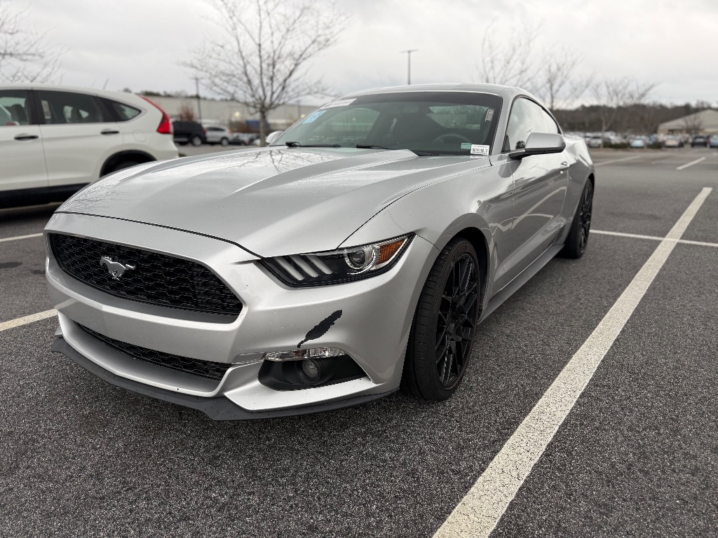 2015 Ford Mustang - $13,500