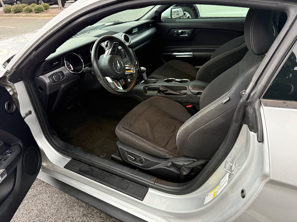 2015 Ford Mustang - $13,500