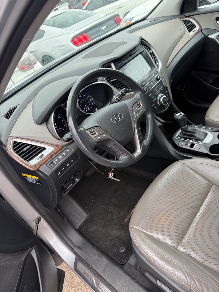2017 Hyundai Santa Fe - $15,000