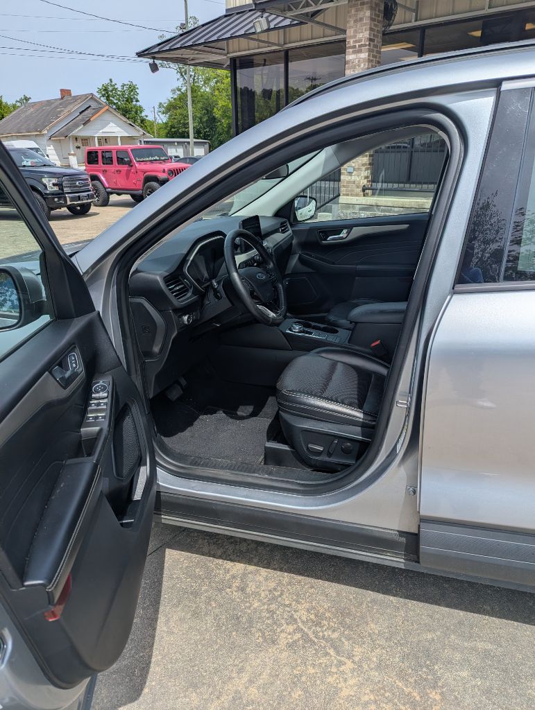 2021 Ford Escape - $12,900