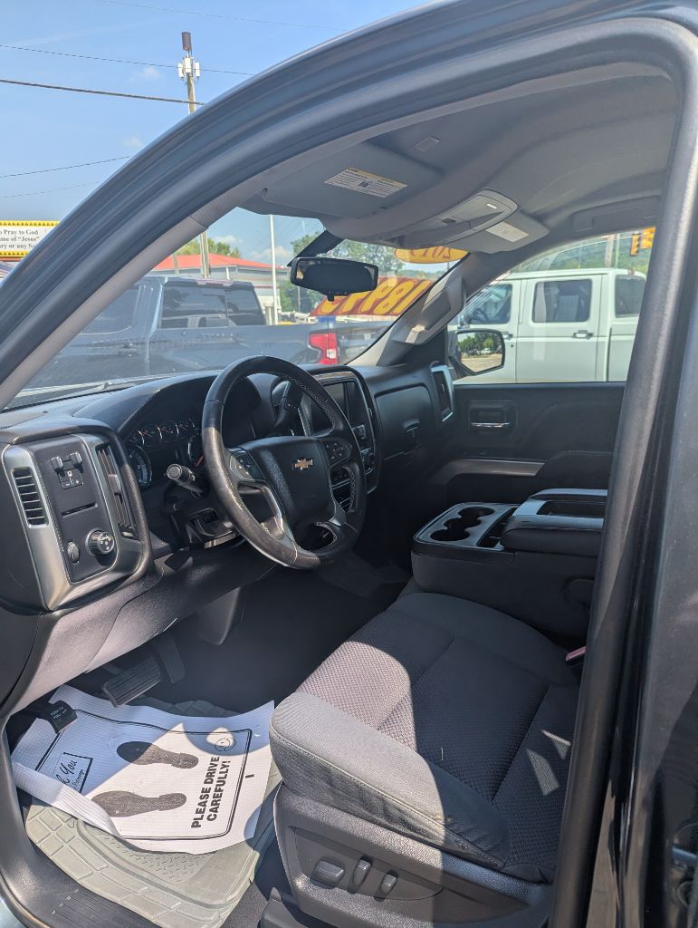 2019 Chevrolet Silverado Ld - $18,995