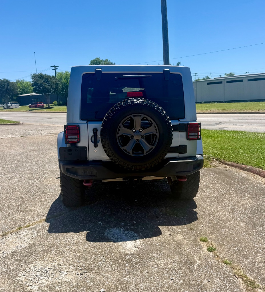 2018 Jeep Wrangler - $26,995