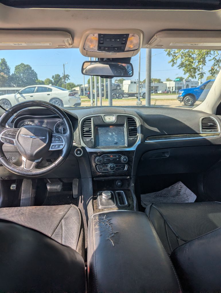 2017 Chrysler 300 - $14,995