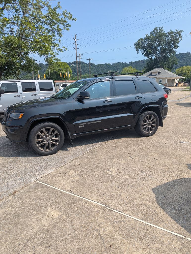 2016 Jeep Cherokee - $11,995