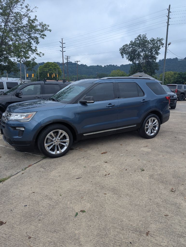 2018 Ford Explorer - $12,995