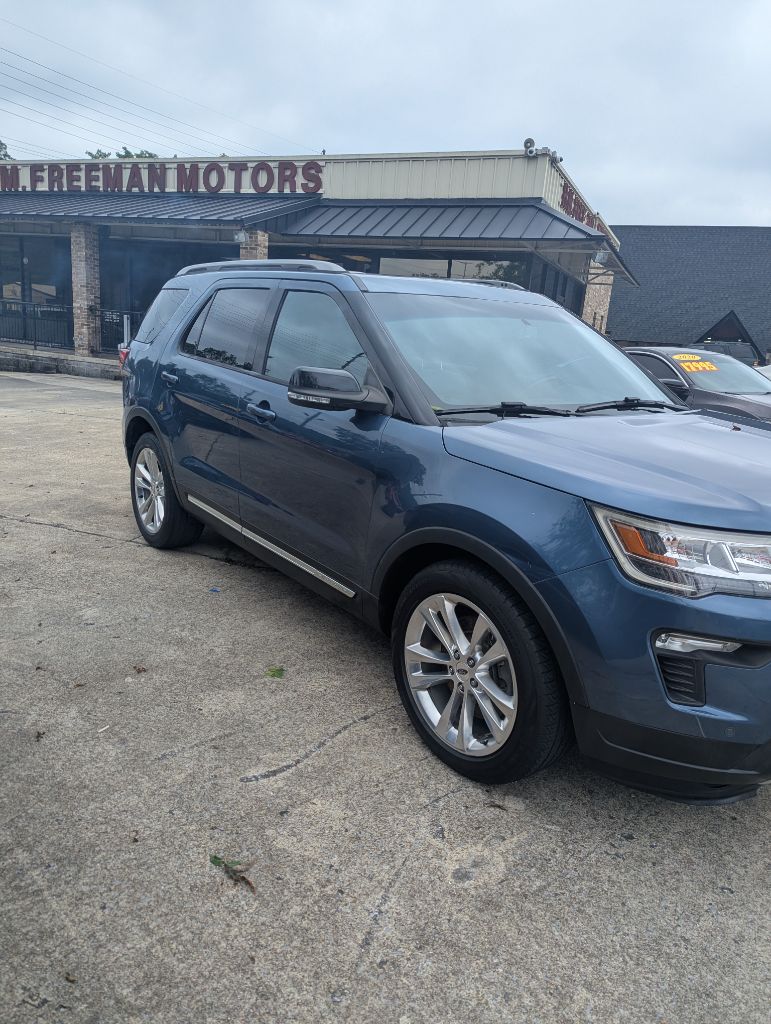 2018 Ford Explorer - $12,995