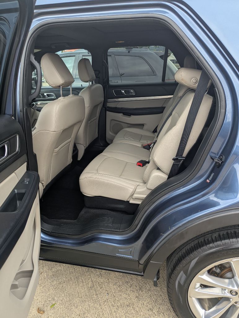 2018 Ford Explorer - $12,995