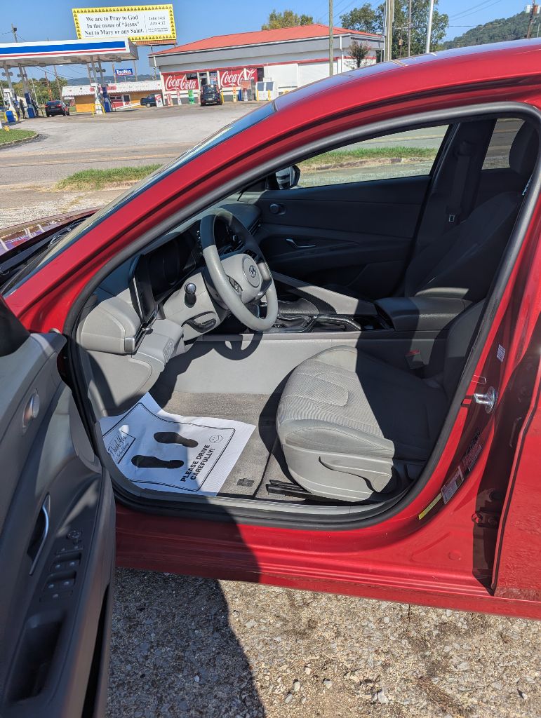2023 Hyundai Elantra - $16,995