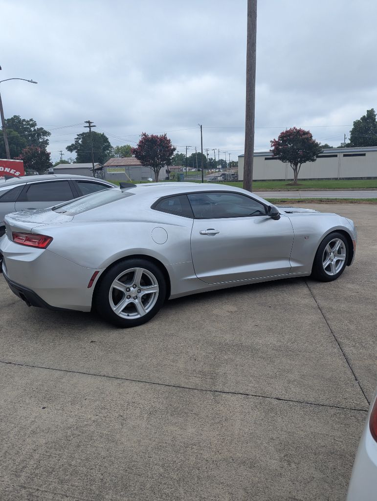 2017 Chevrolet Camaro - $14,995