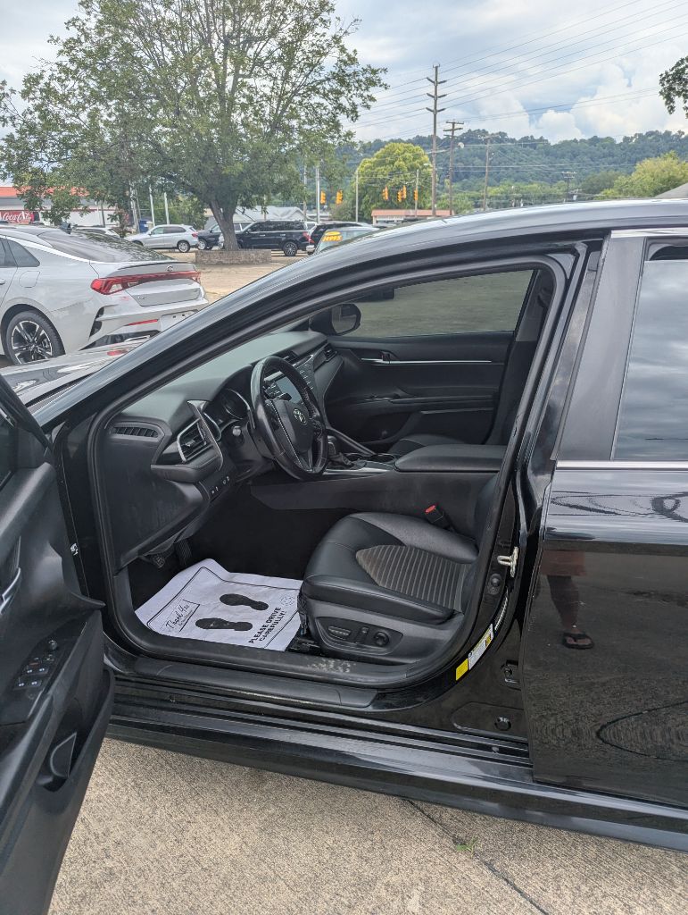 2020 Toyota Camry - $17,995