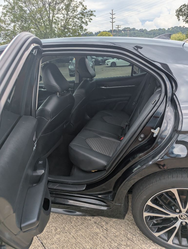 2020 Toyota Camry - $17,995