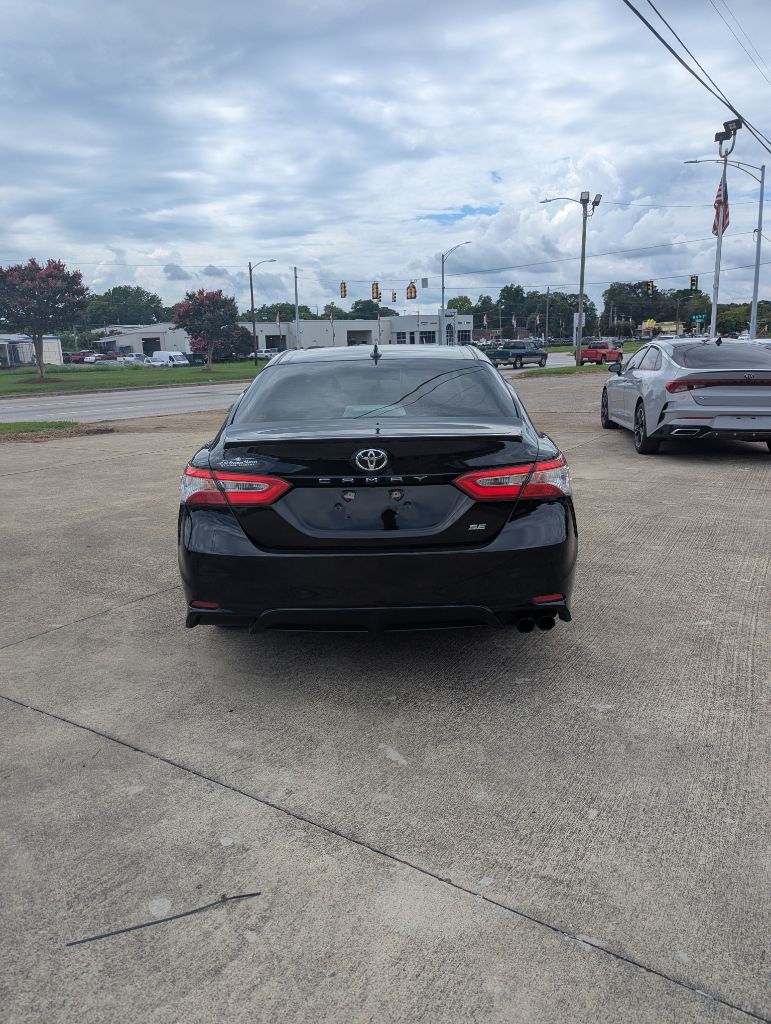 2020 Toyota Camry - $17,995