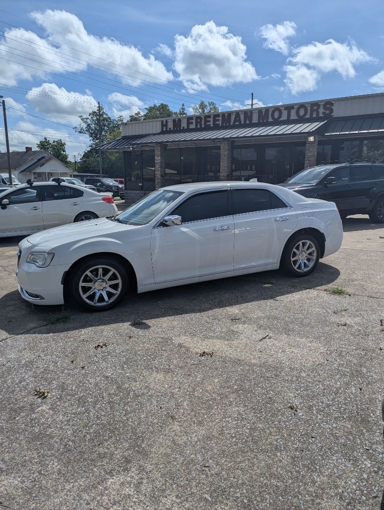 2018 Chrysler 300 - $12,995