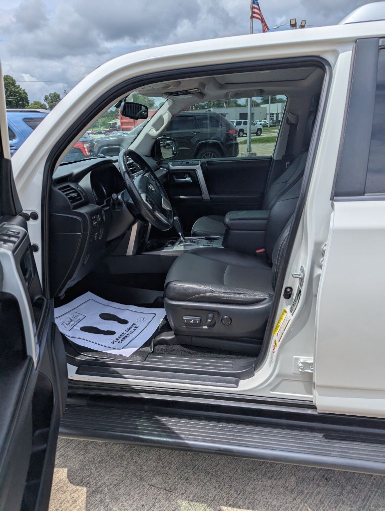 2014 Toyota 4Runner - $16,995