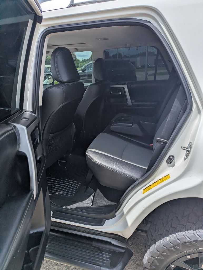 2014 Toyota 4Runner - $16,995