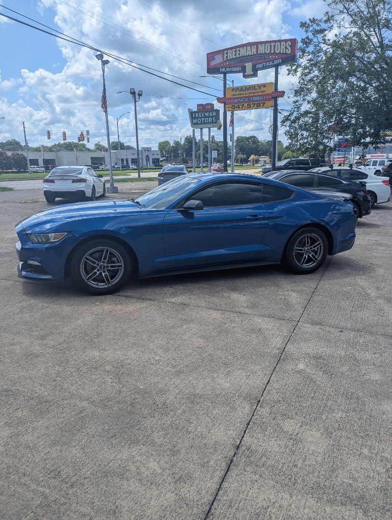 2017 Ford Mustang - $13,995