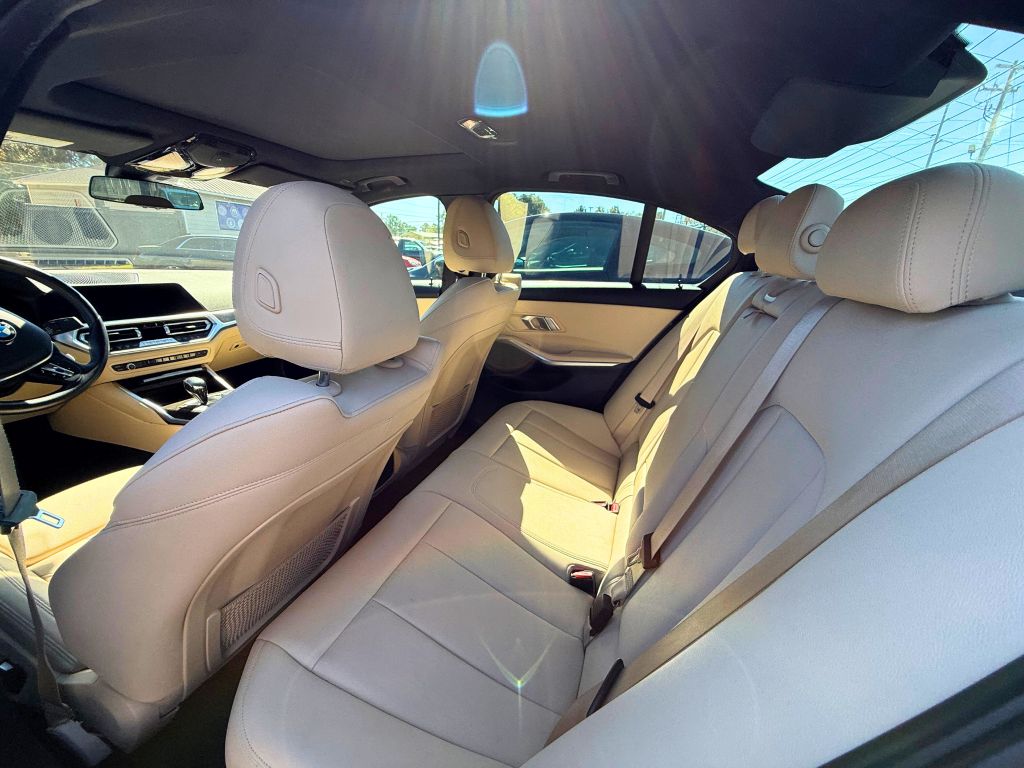 2021 BMW 330i