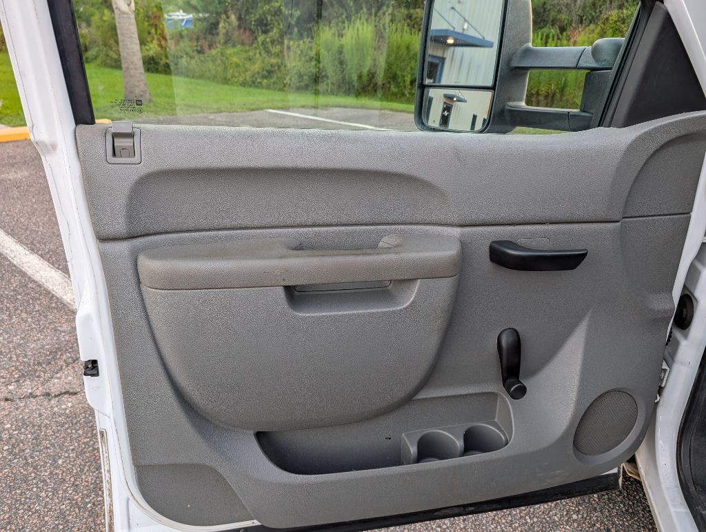 2013 Chevrolet Silverado - $11,900