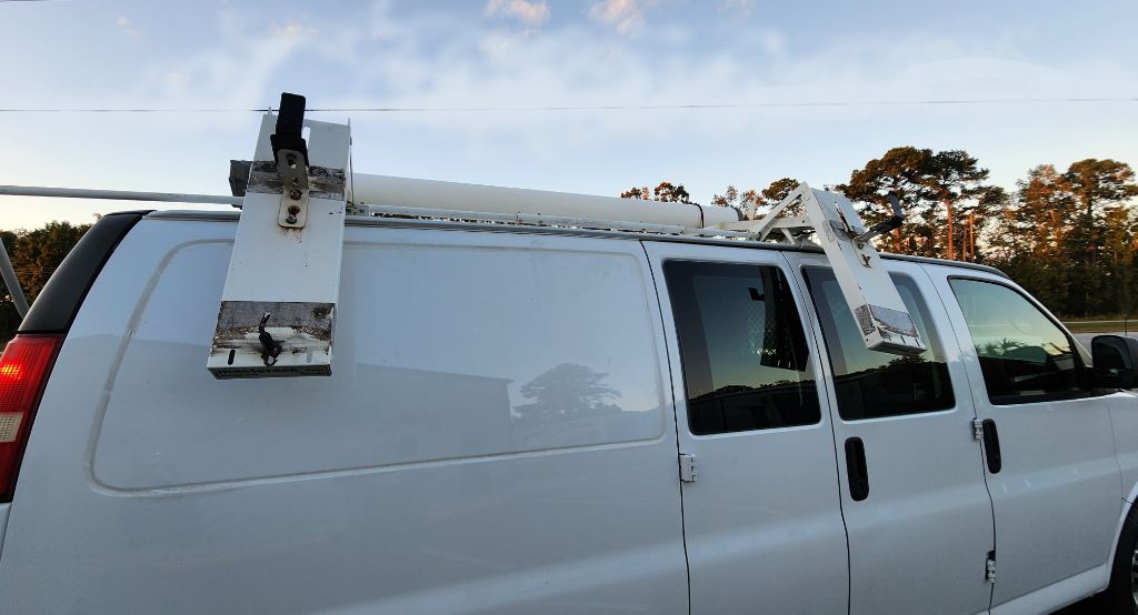 2013 Chevrolet Express - $10,900