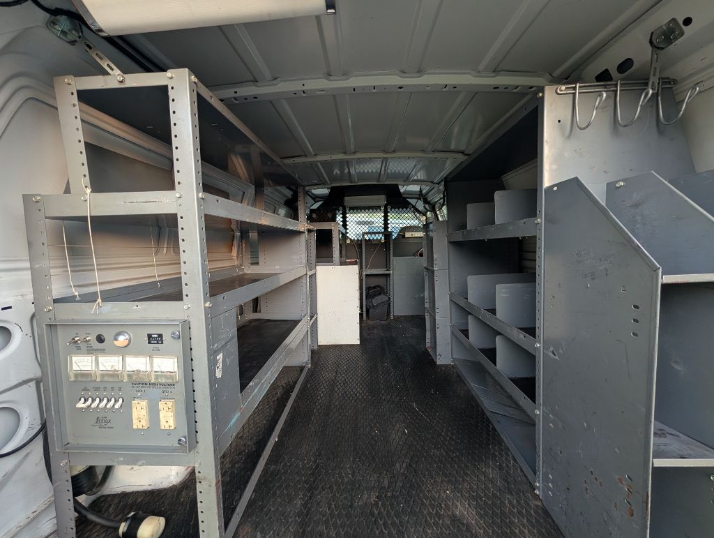 2008 Ford E-350 - $9,500