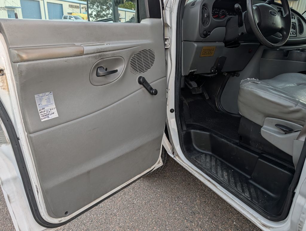 2008 Ford E-350 - $9,500