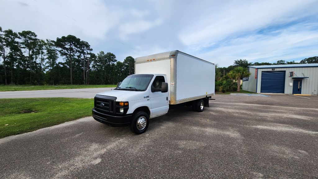2017 Ford E-350