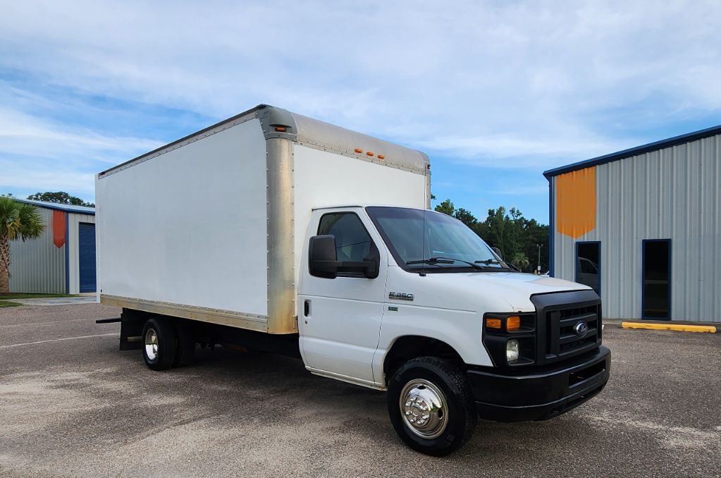 2017 Ford E-350