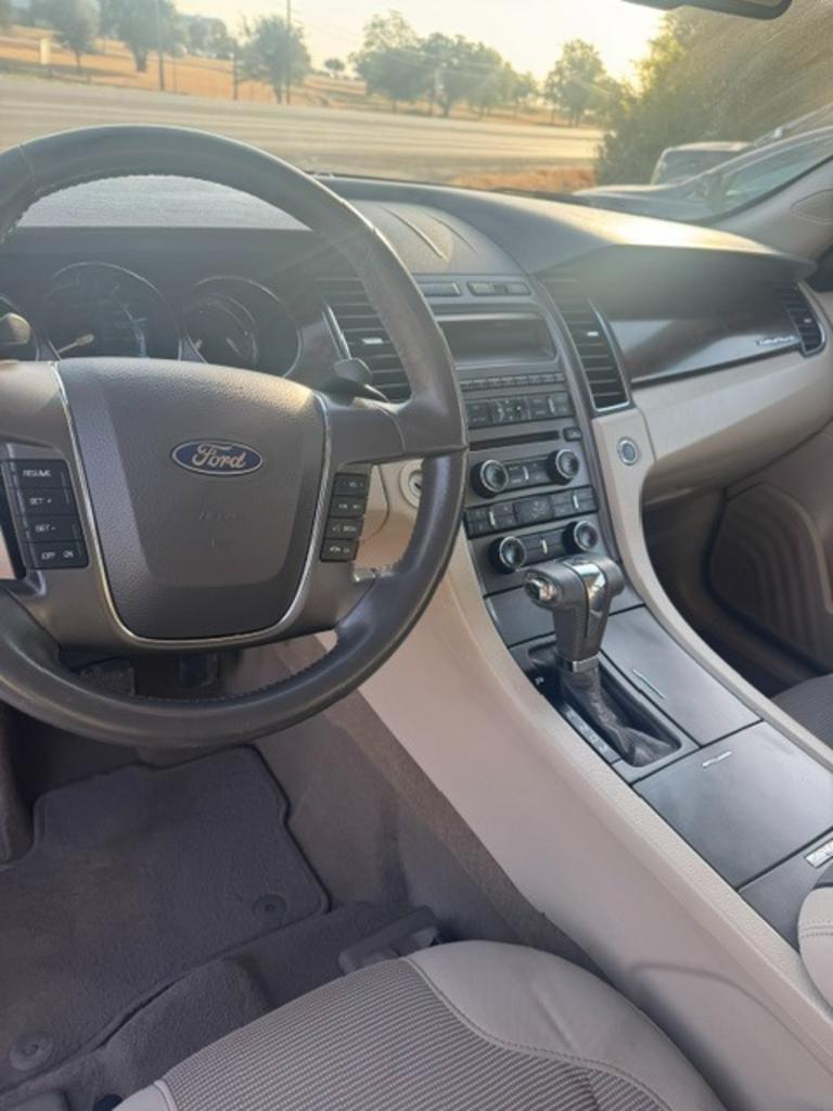 2011 Ford Taurus