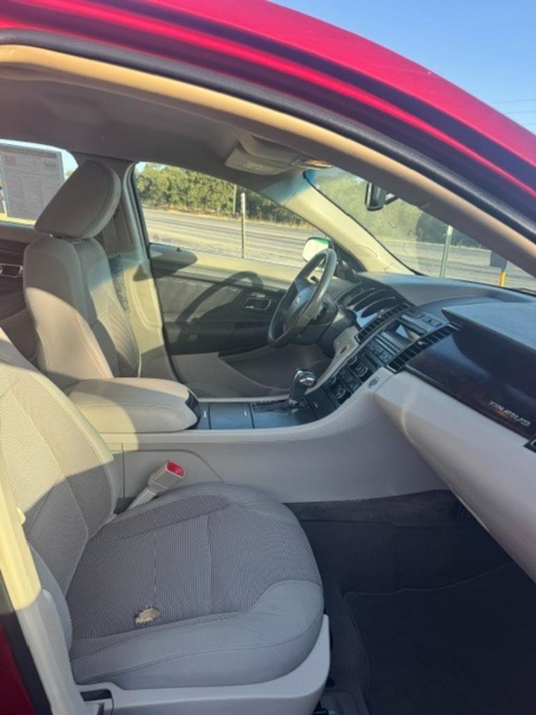 2011 Ford Taurus