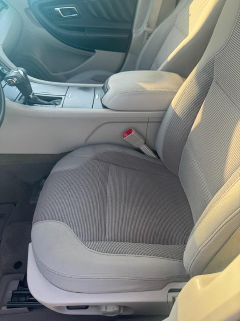 2011 Ford Taurus