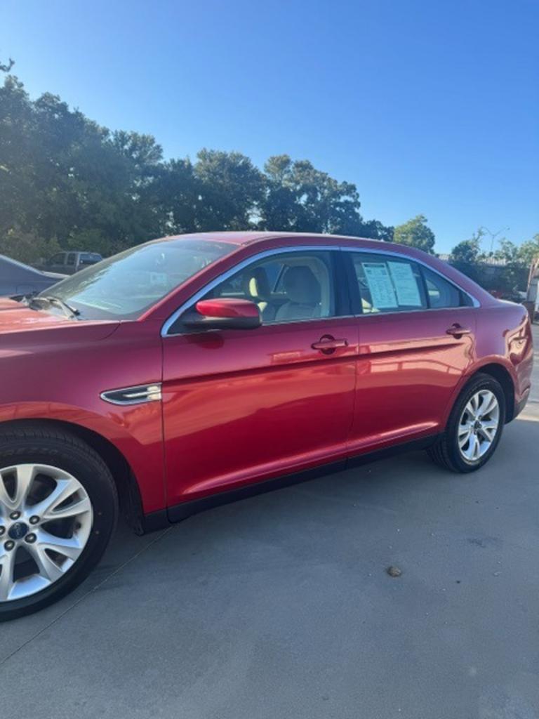 2011 Ford Taurus