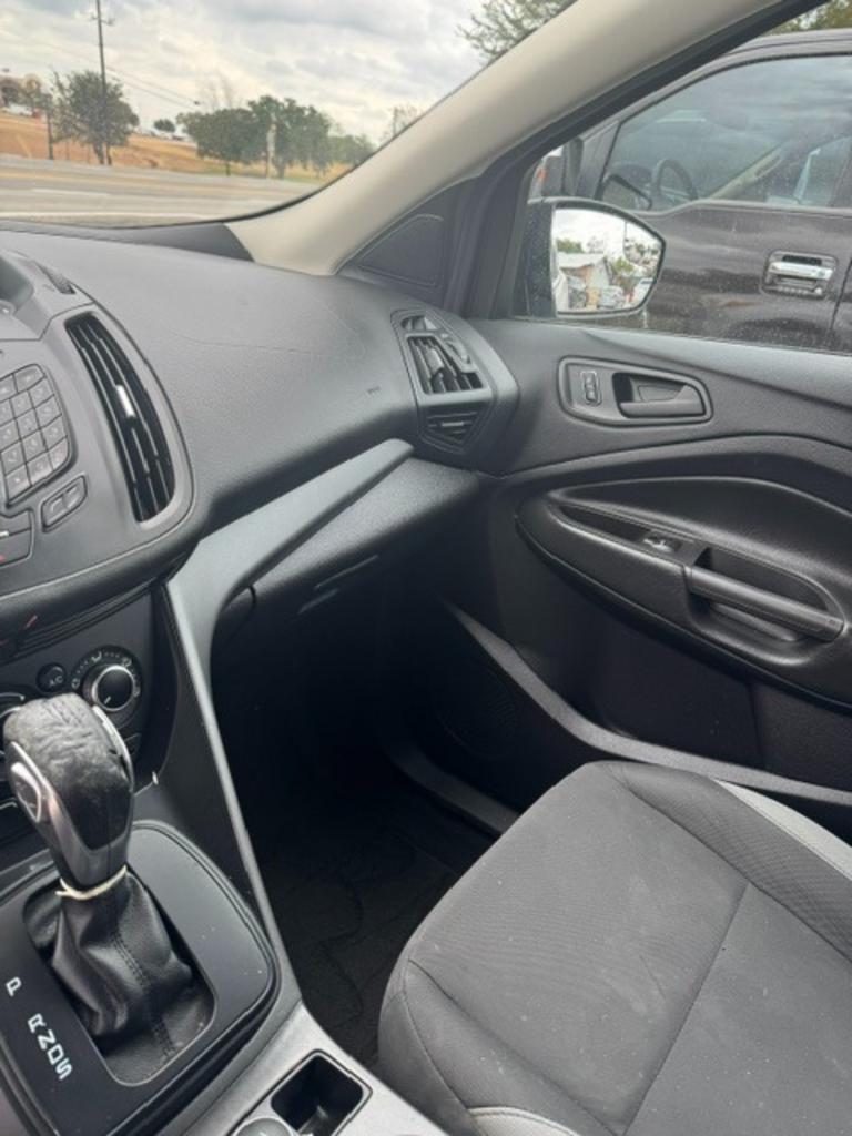 2014 Ford Escape - $6,995