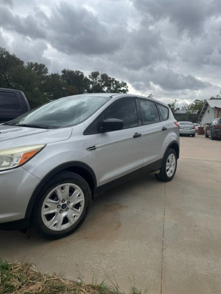 2014 Ford Escape - $6,995
