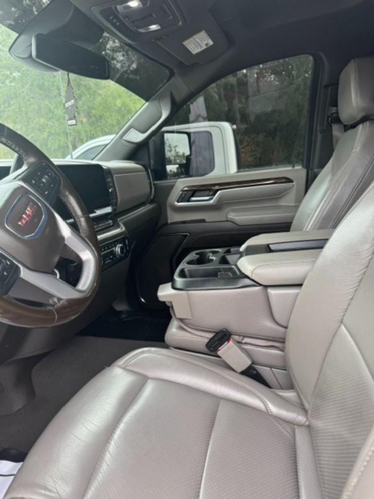 2024 GMC Sierra Hd - $43,995