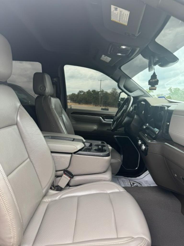 2024 GMC Sierra Hd - $43,995