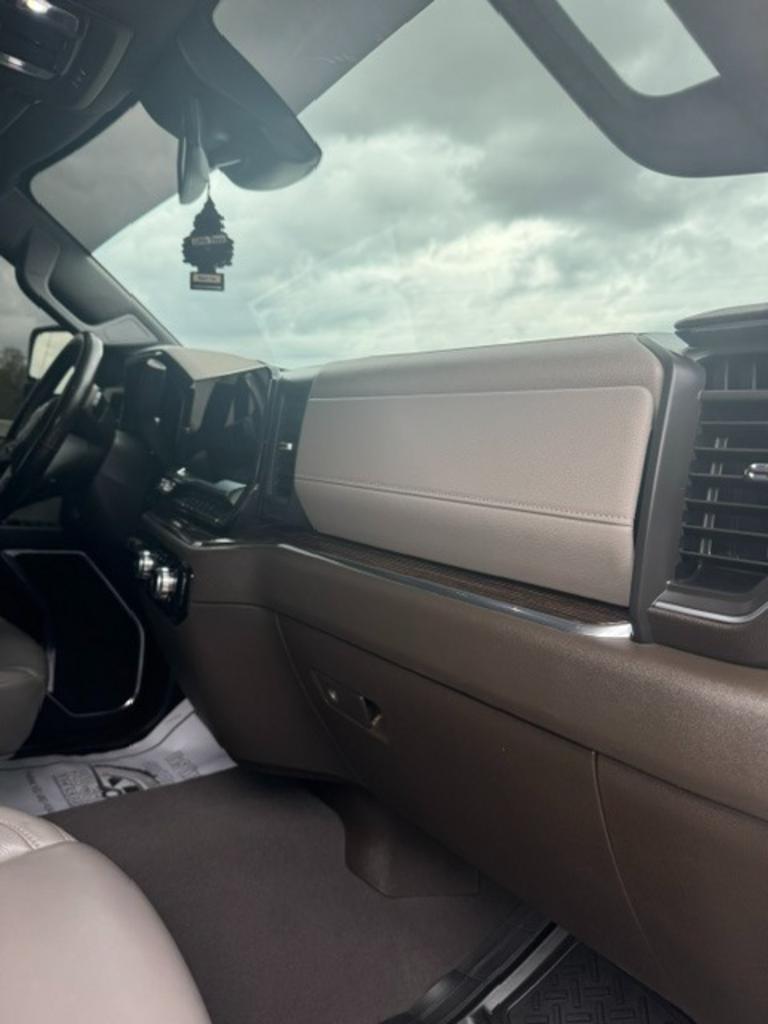 2024 GMC Sierra Hd - $43,995