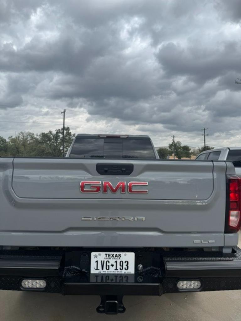 2024 GMC Sierra Hd - $43,995