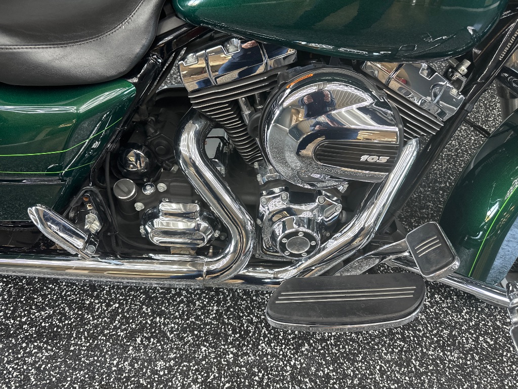 2015 Harley-Davidson Road Glide - $12,995