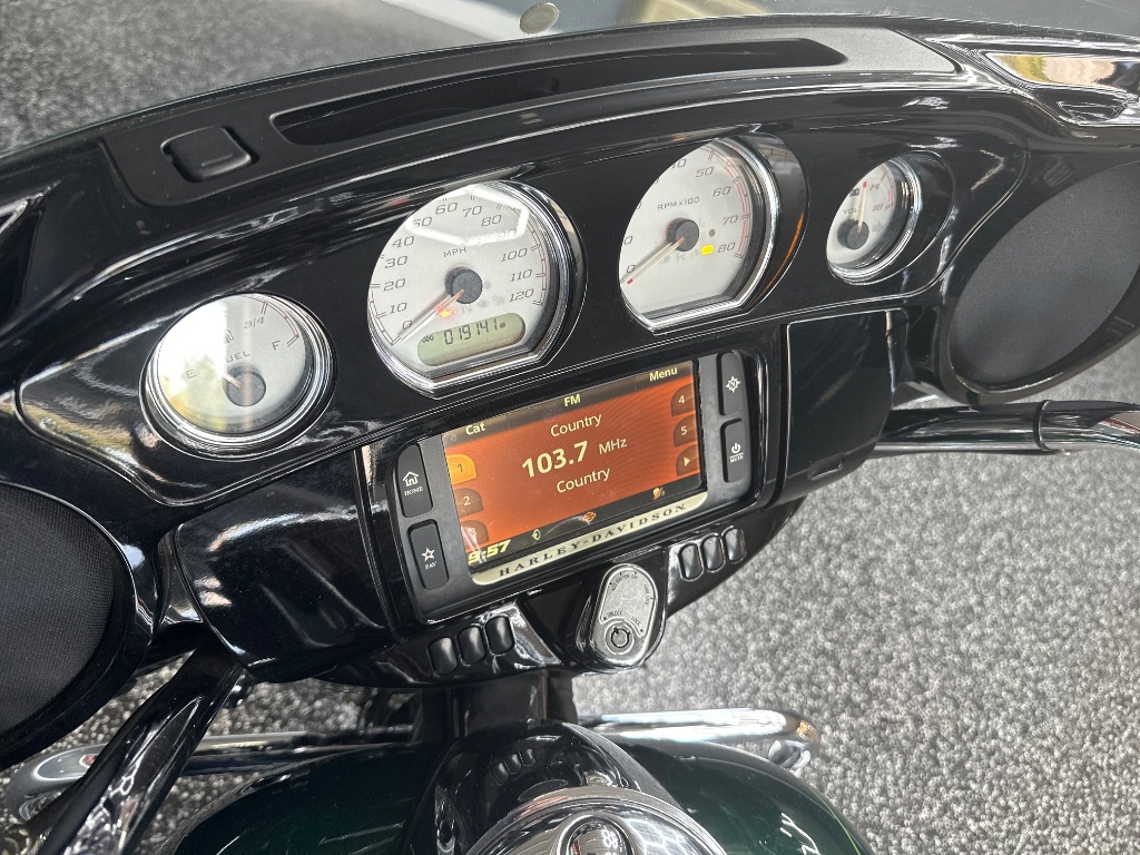 2015 Harley-Davidson Road Glide - $12,995