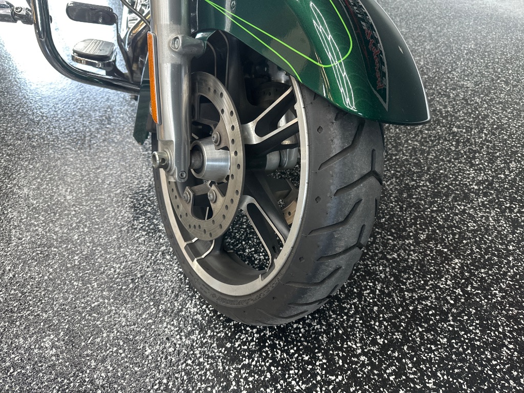 2015 Harley-Davidson Road Glide - $12,995