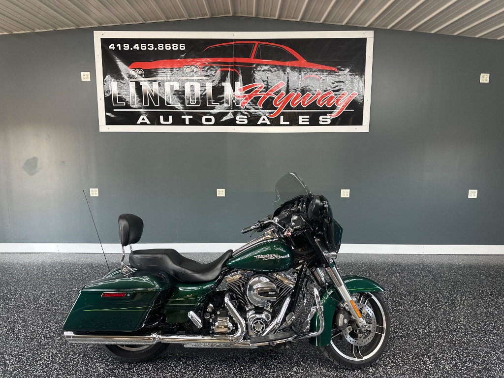 2015 Harley-Davidson Road Glide - $12,995