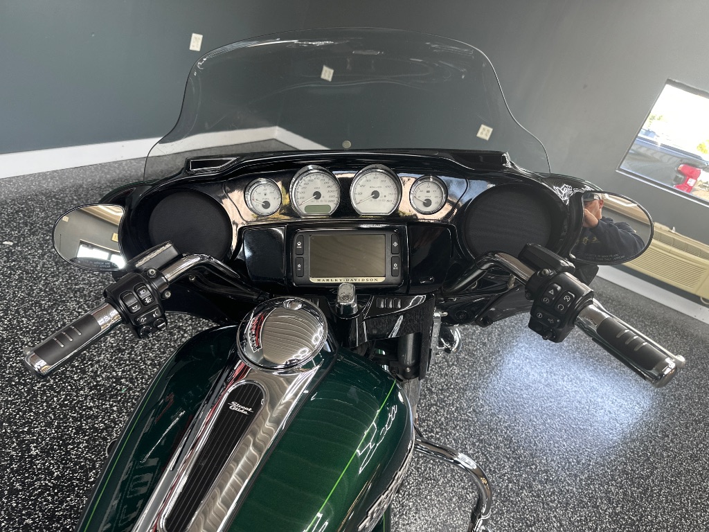 2015 Harley-Davidson Road Glide - $12,995